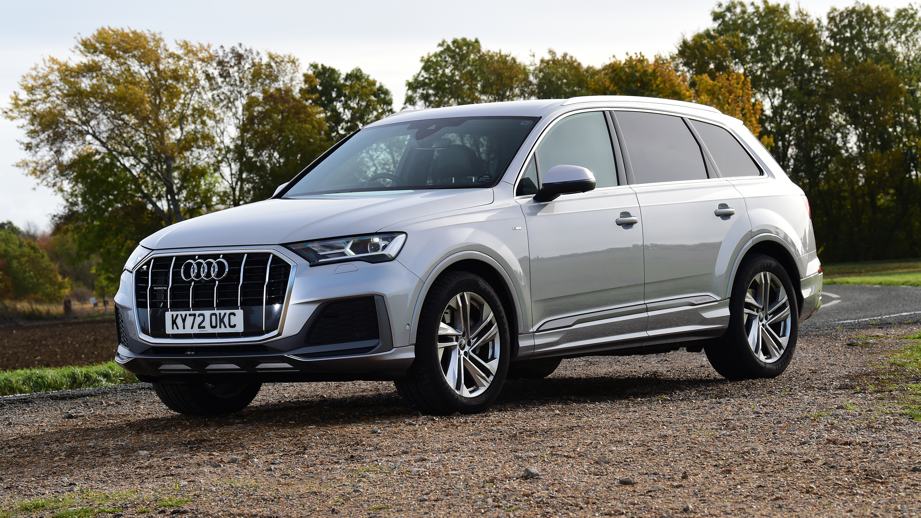 Audi Q7 front quarter static