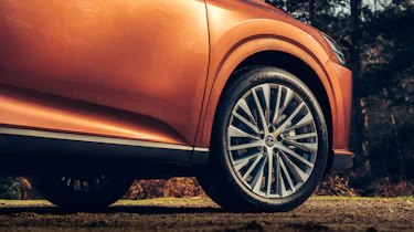 Lexus RX SUV alloy wheels