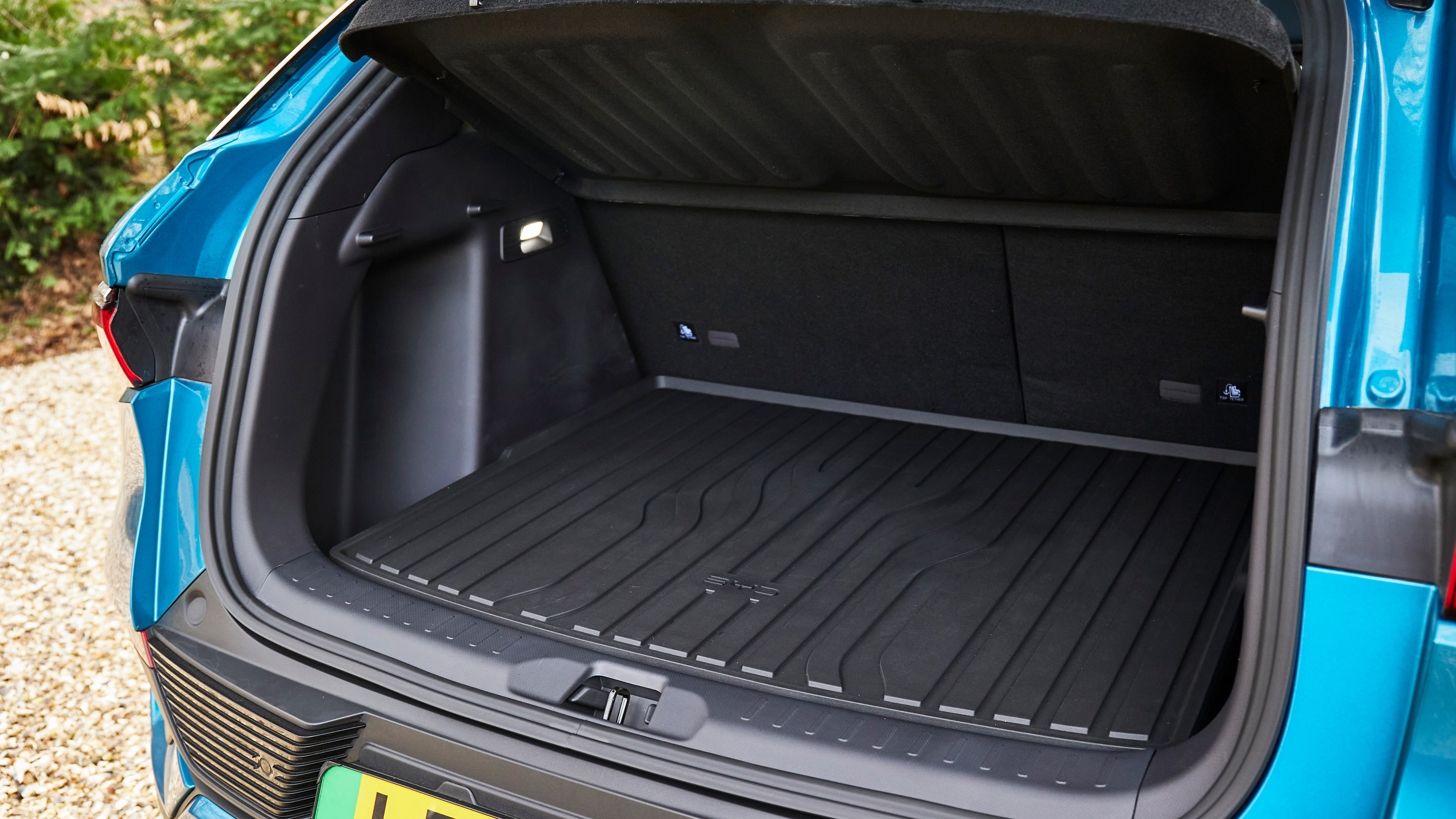 BYD Atto 3 SUV boot