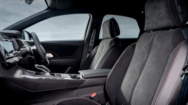 DS 7 SUV UK front seats