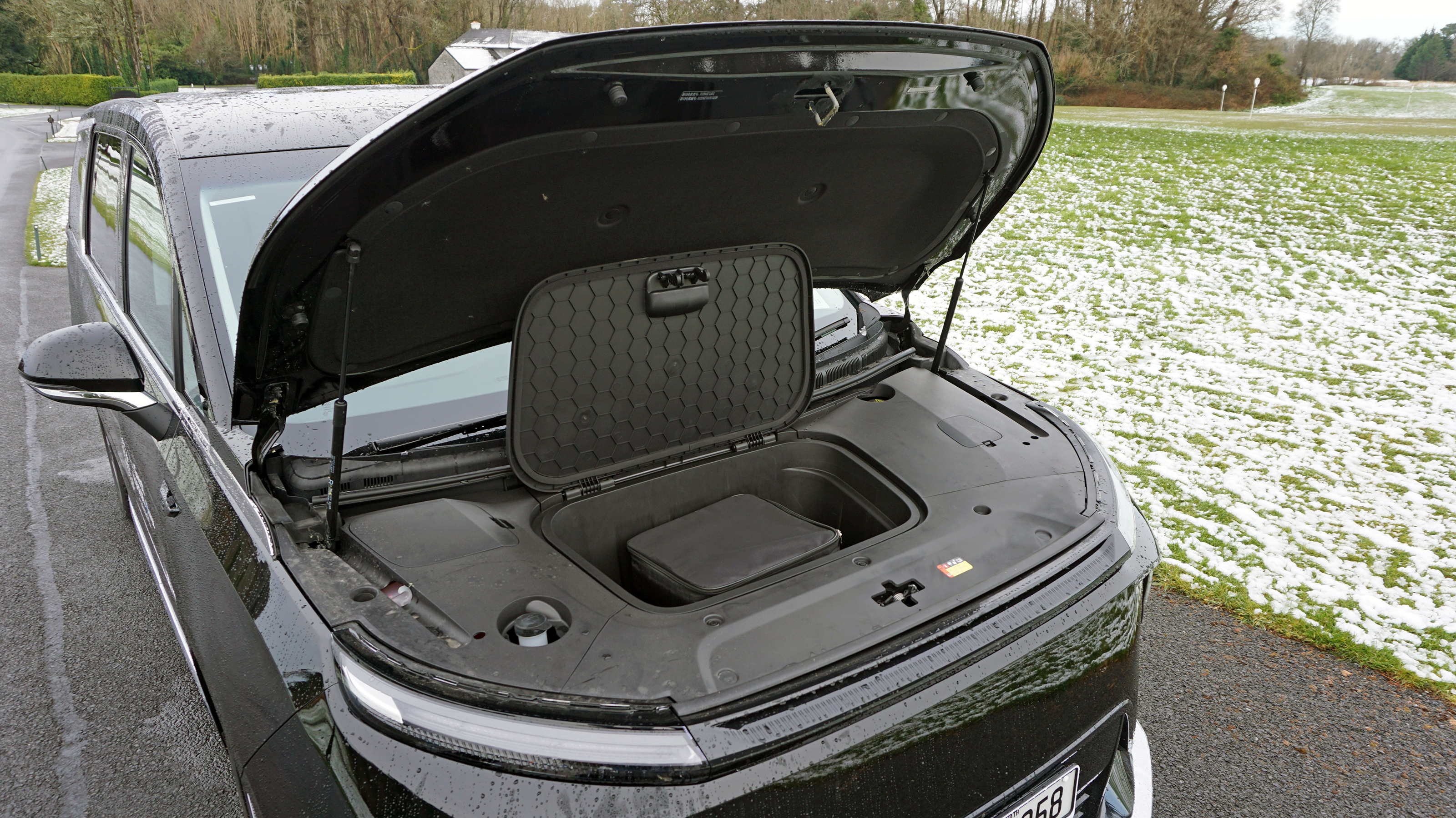 Maxus Mifa 9 MPV frunk