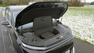 Maxus Mifa 9 MPV frunk