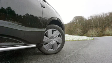 Maxus Mifa 9 MPV wheels