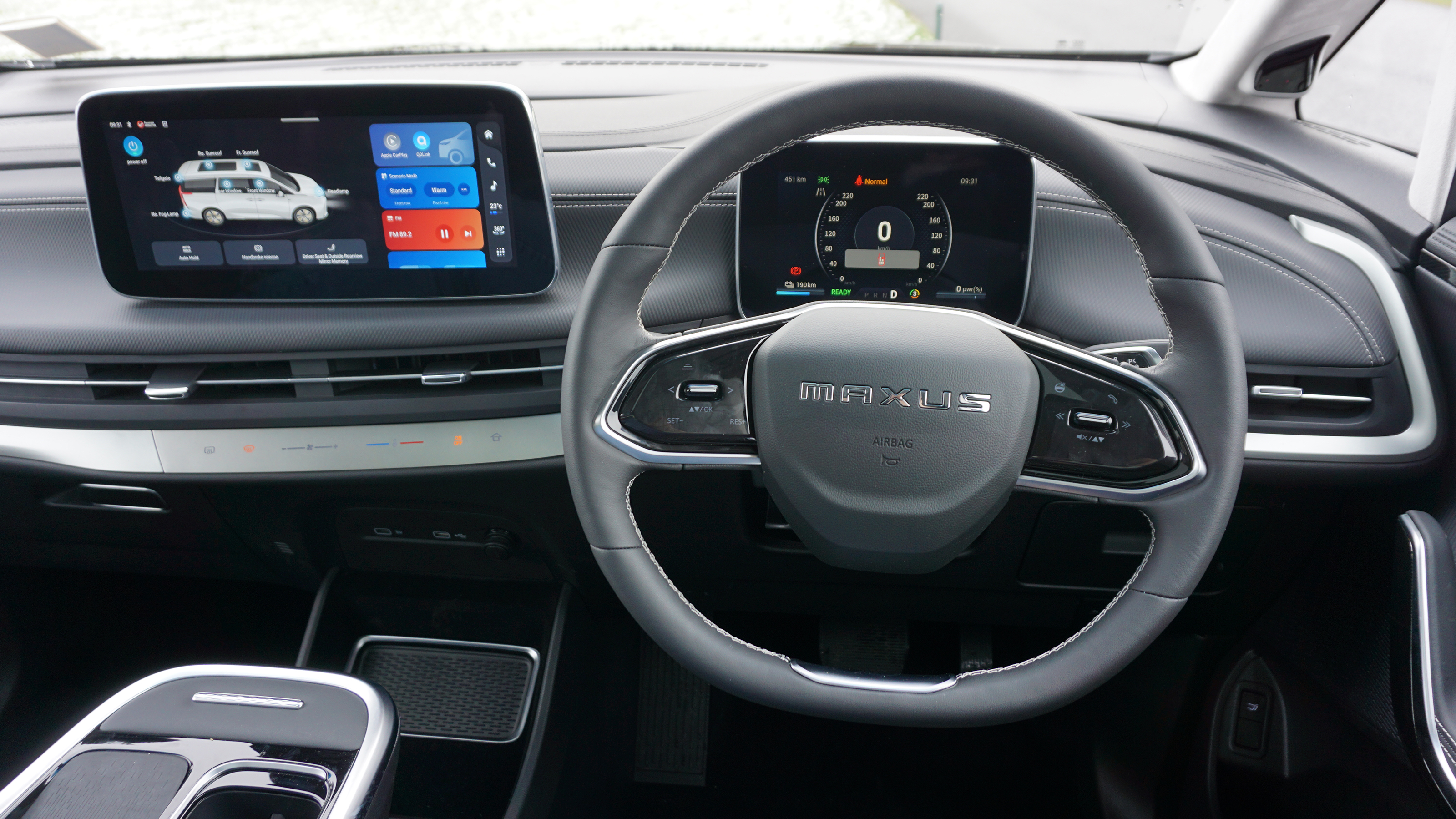 Maxus Mifa 9 MPV steering wheel