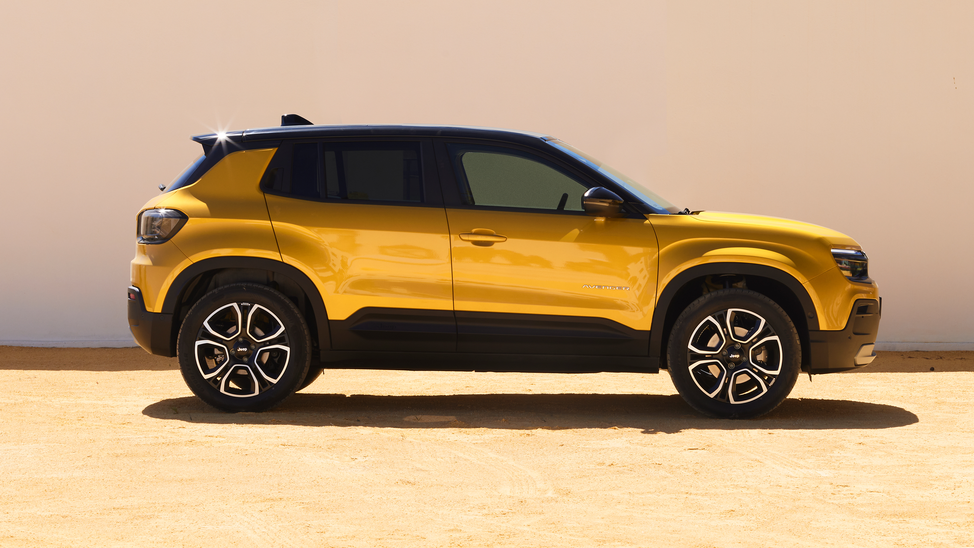 Jeep Avenger SUV side static