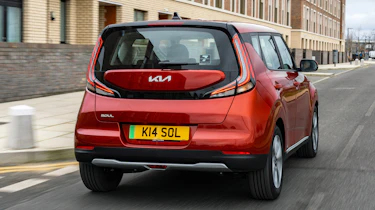 Kia Soul Urban EV rear tracking