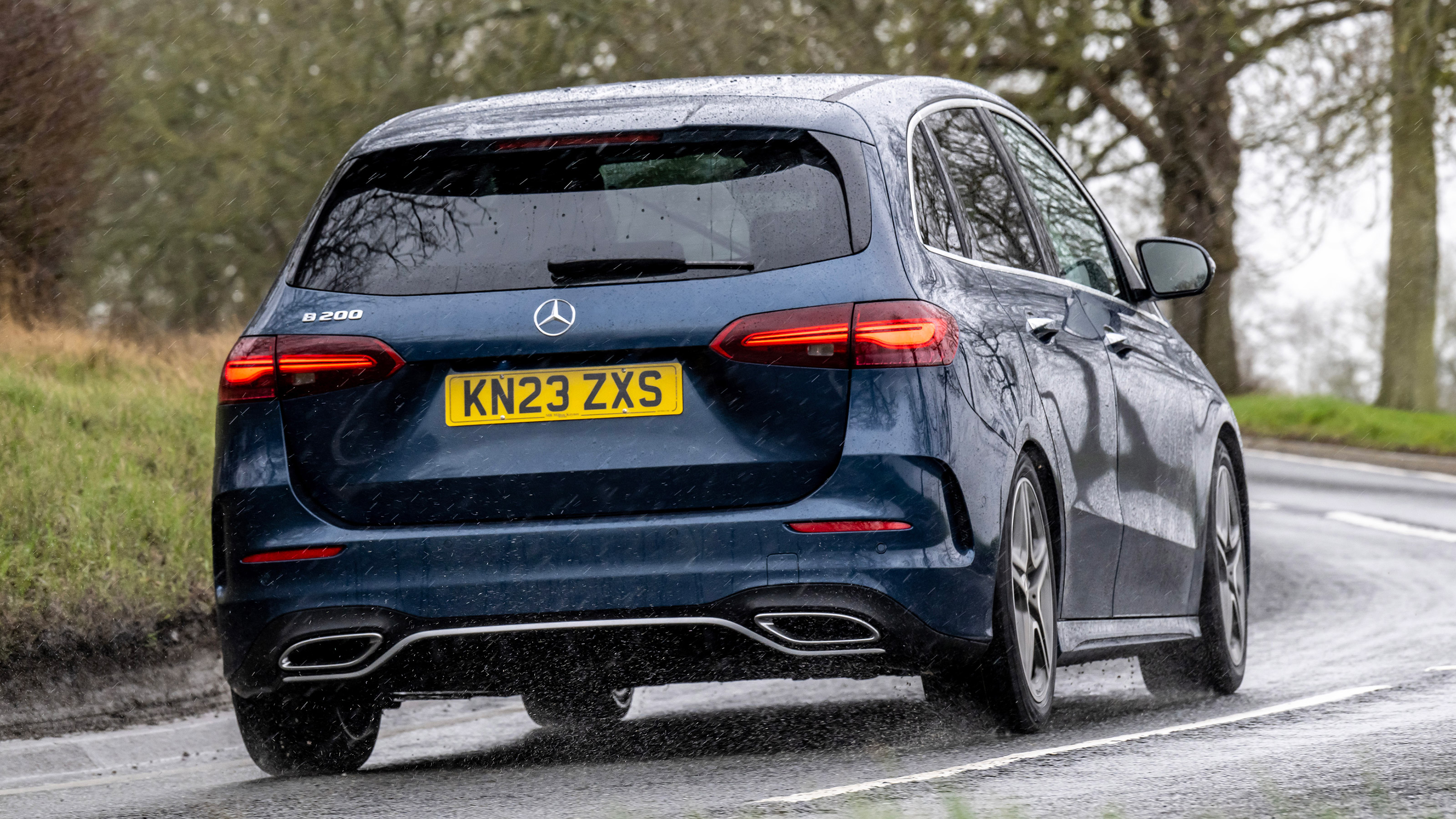 Mercedes B-Class MPV rear handling