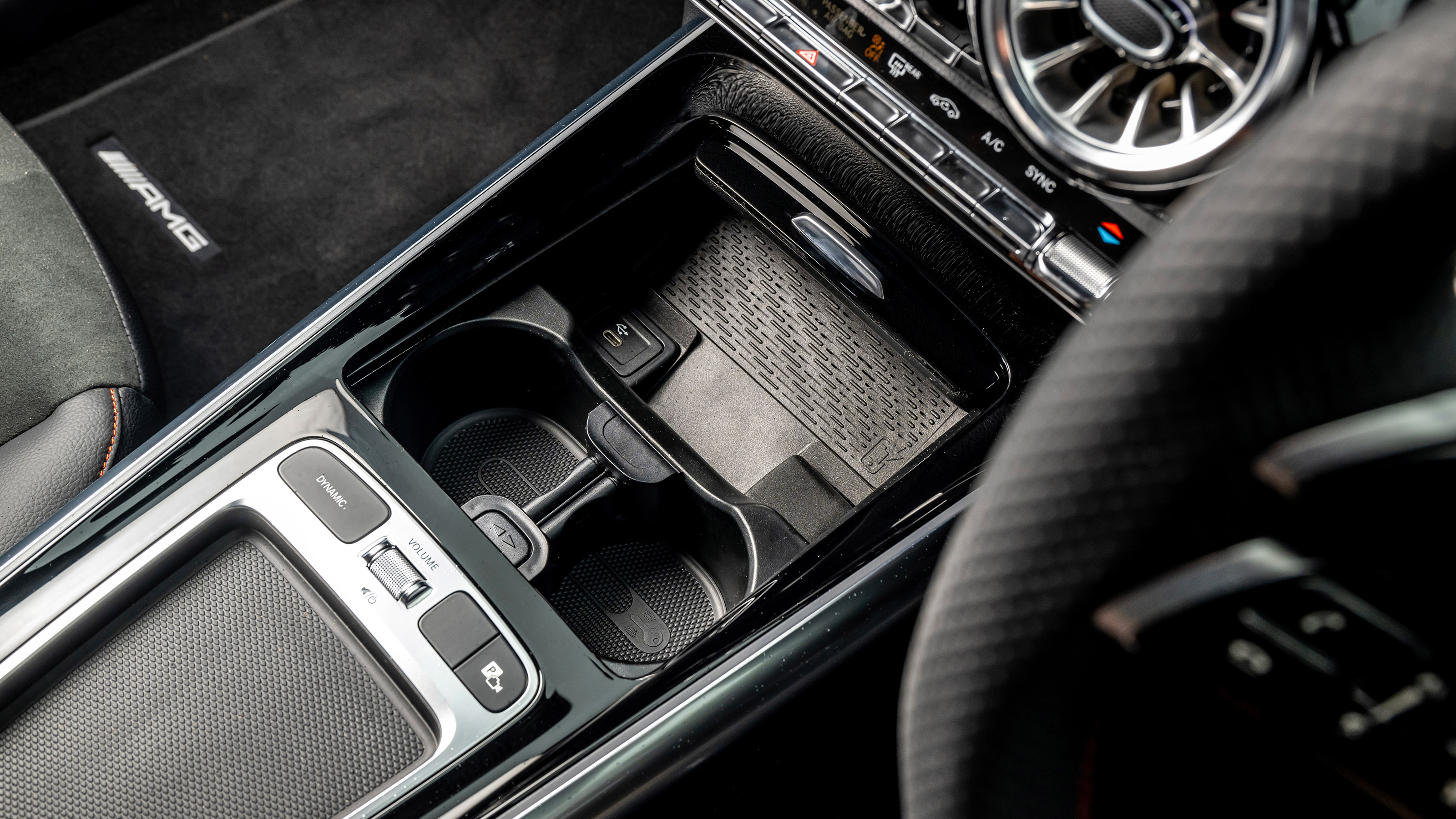 Mercedes B-Class MPV centre console