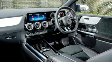 Mercedes B-Class MPV dashboard