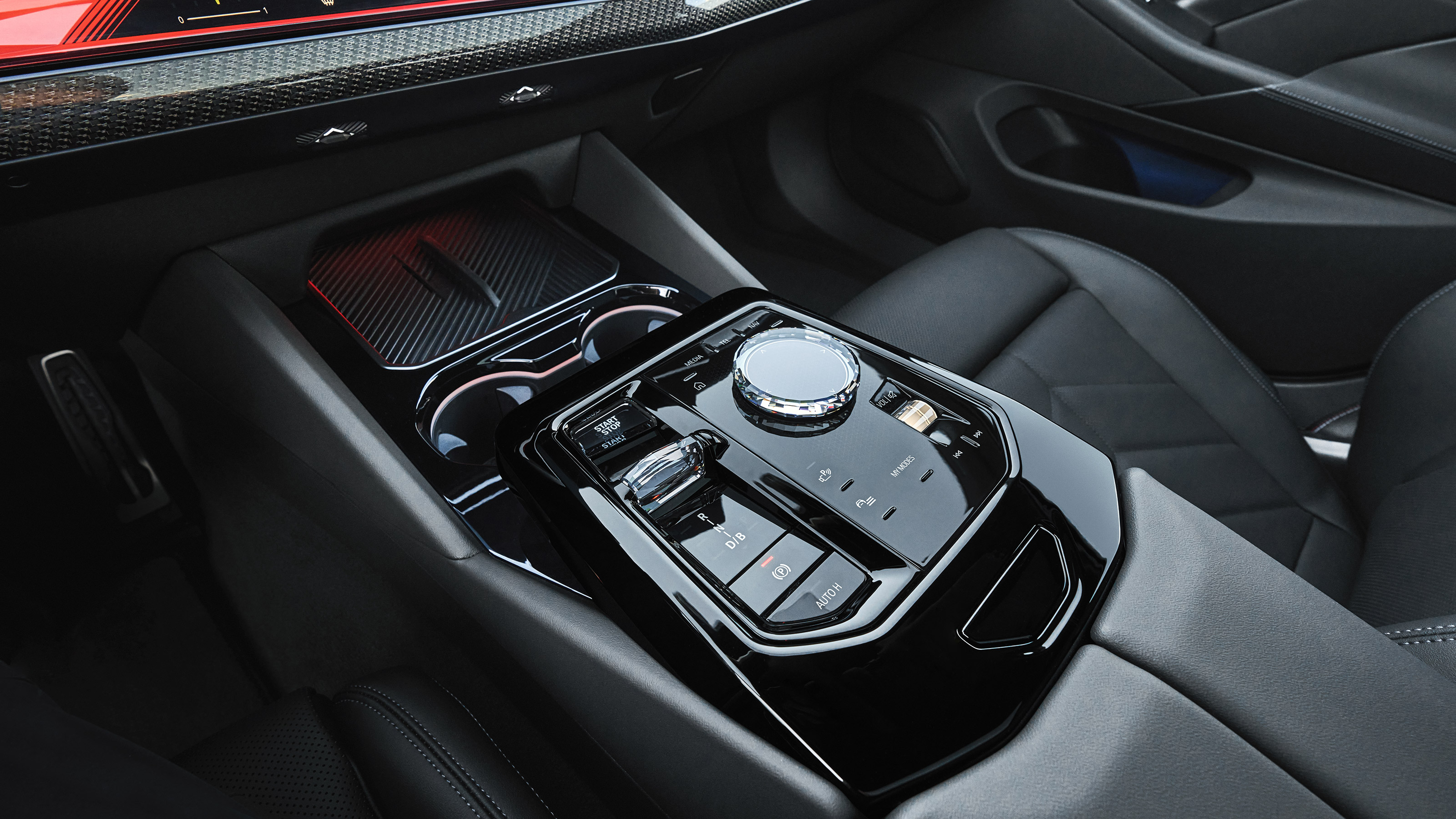 BMW i5 saloon 11
