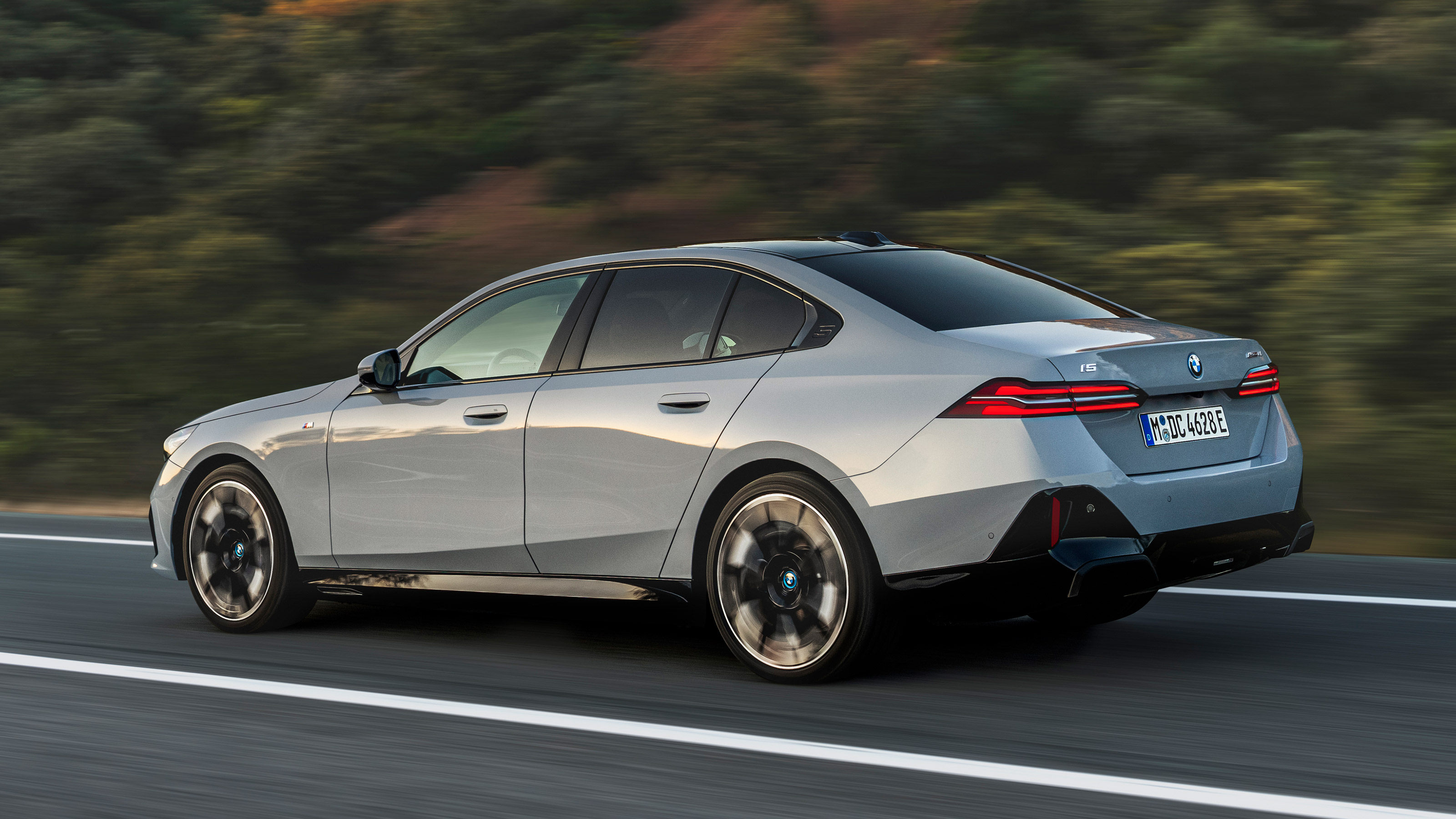 BMW i5 saloon 2