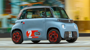 Citroen Ami driving
