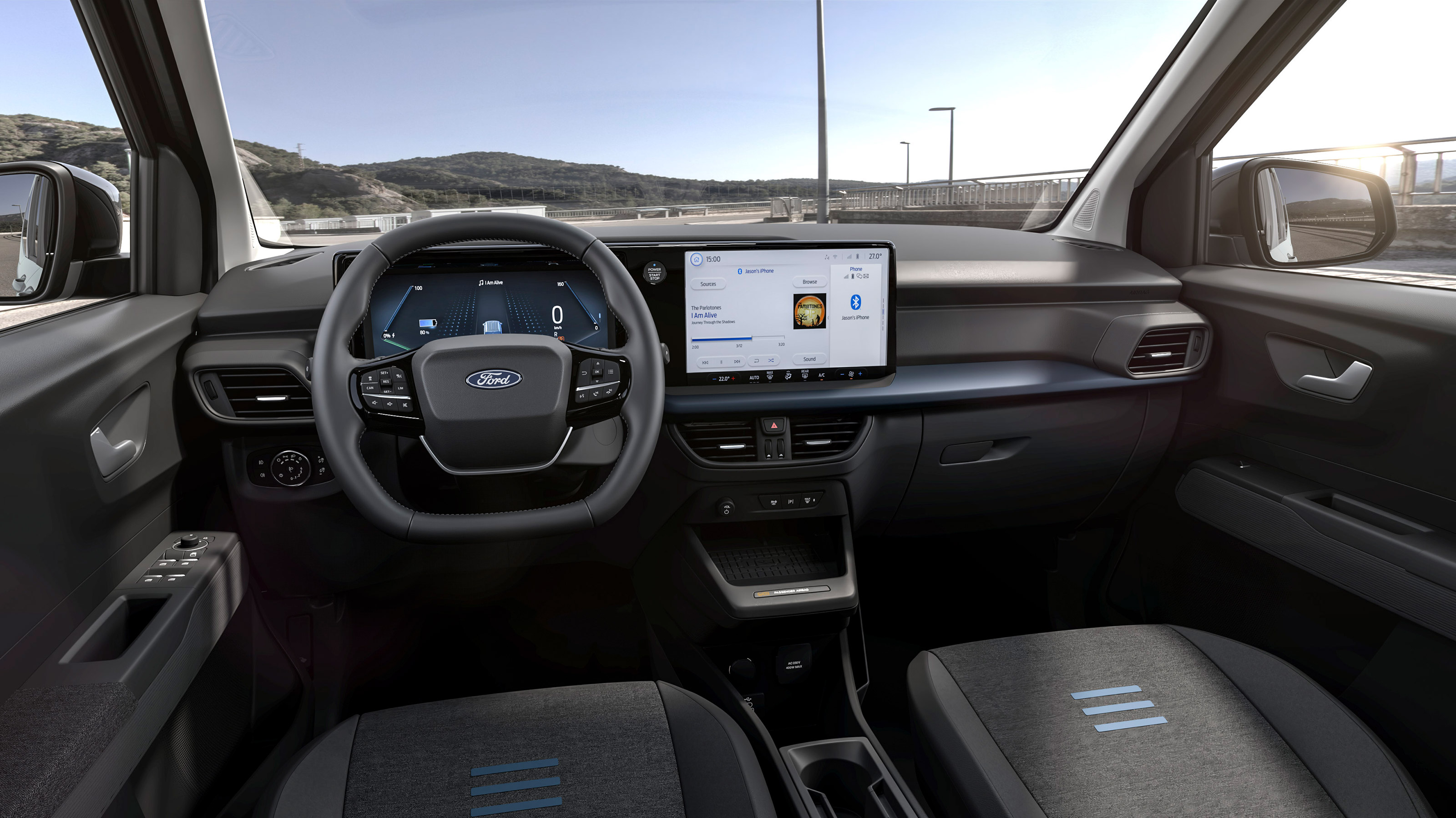 Ford E-Tourneo Courier 2