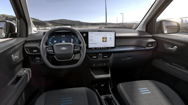 Ford E-Tourneo Courier 2