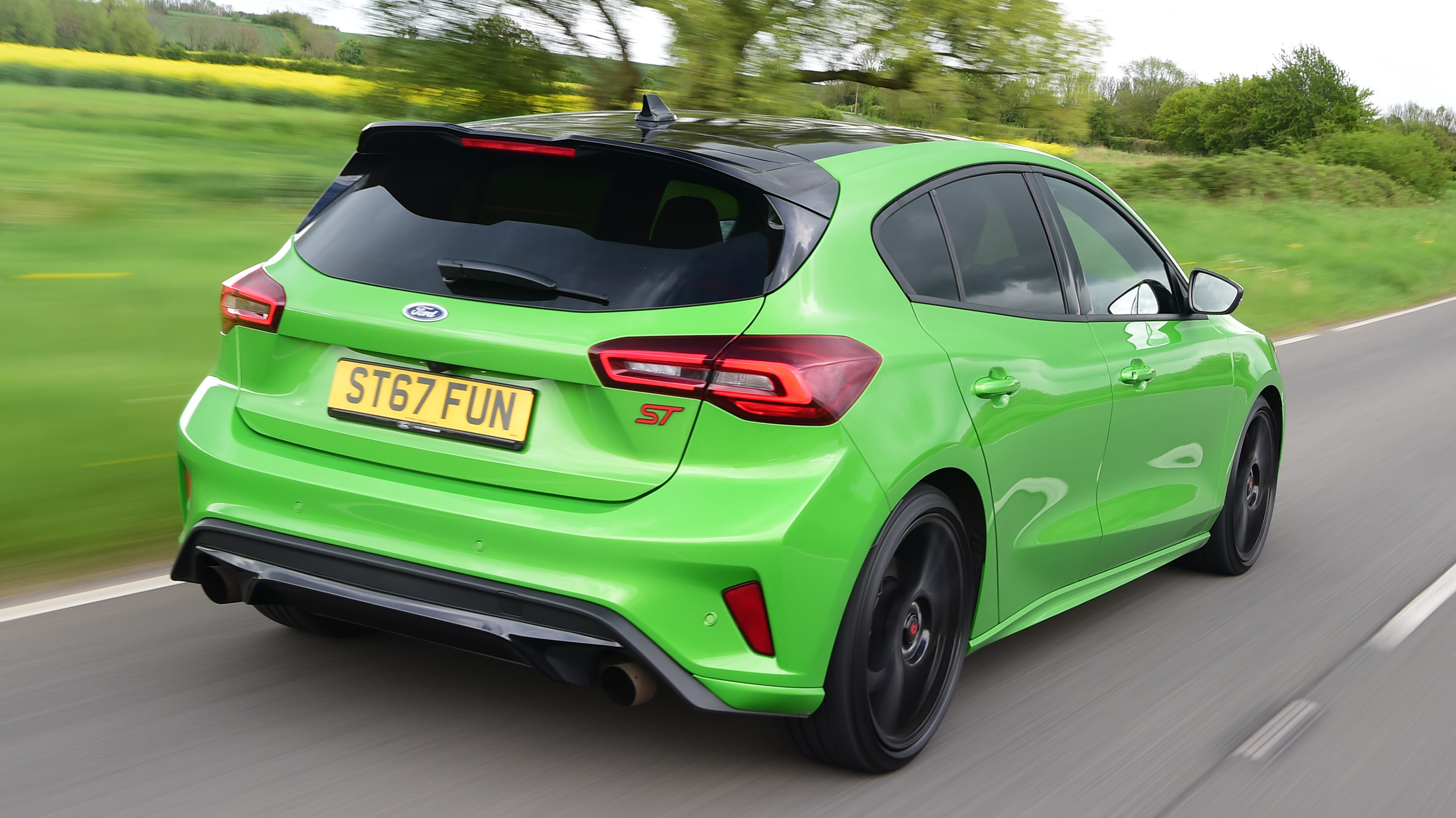 Ford Focus ST Track Pack rear 3/4 tracking