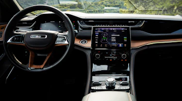 Jeep Grand Cherokee SUV dashboard