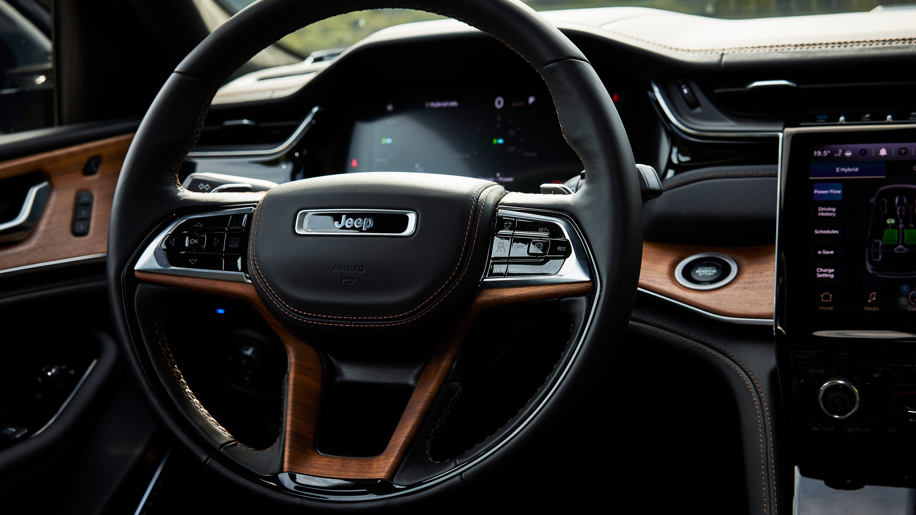 Jeep Grand Cherokee SUV steering wheel