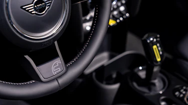 MINI Electric Convertible steering wheel