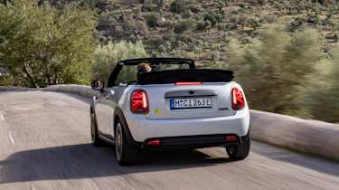 MINI Electric Convertible rear tracking