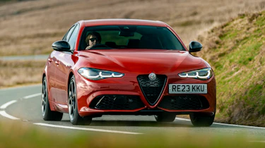 Alfa Romeo Giulia UK front cornering