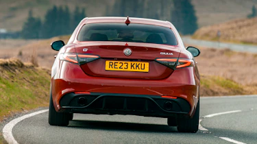 Alfa Romeo Giulia UK rear cornering