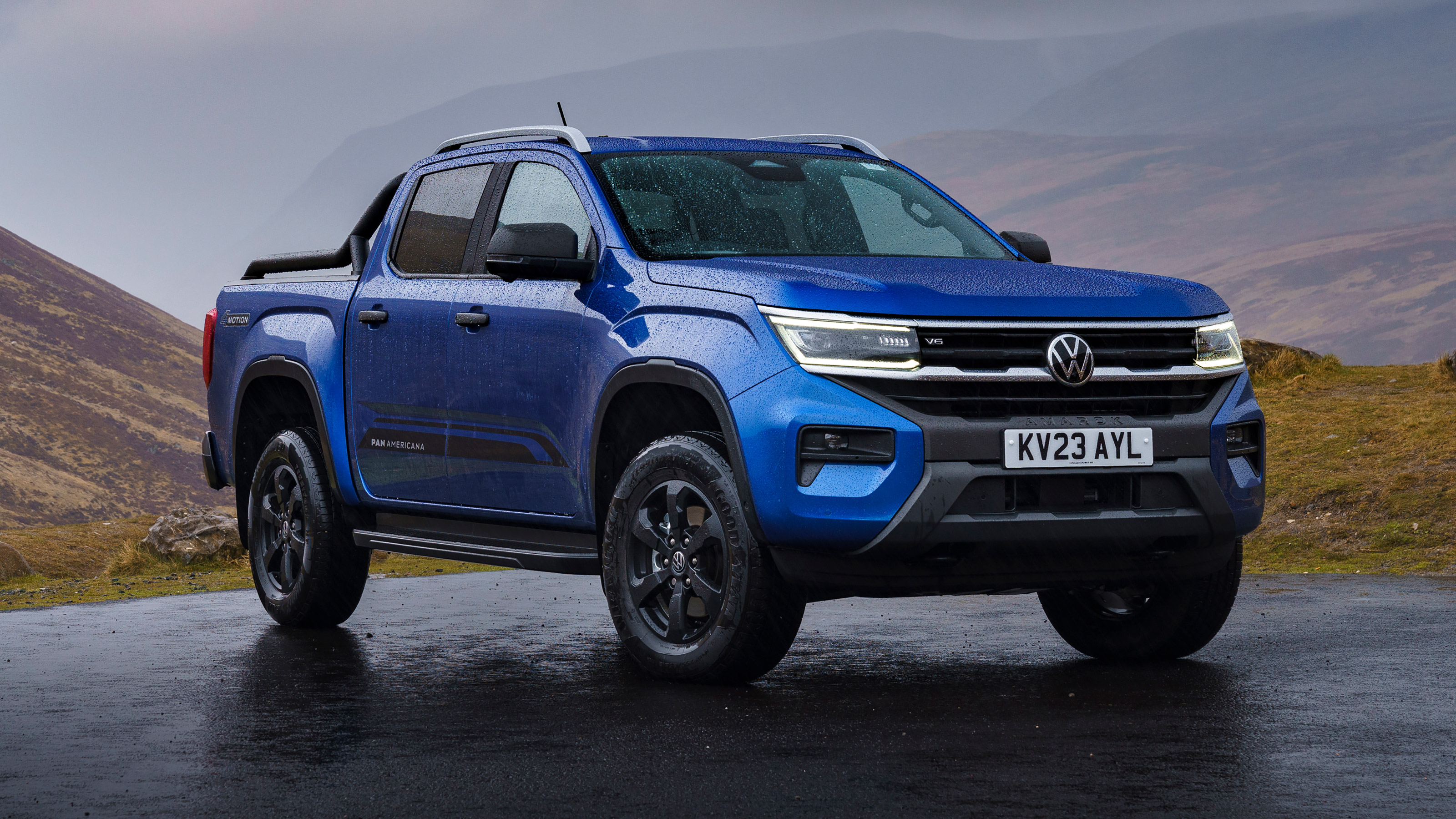 Volkswagen Amarok pickup front 3/4 static
