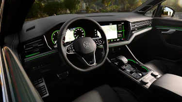 facelift Volkswagen Touareg interior