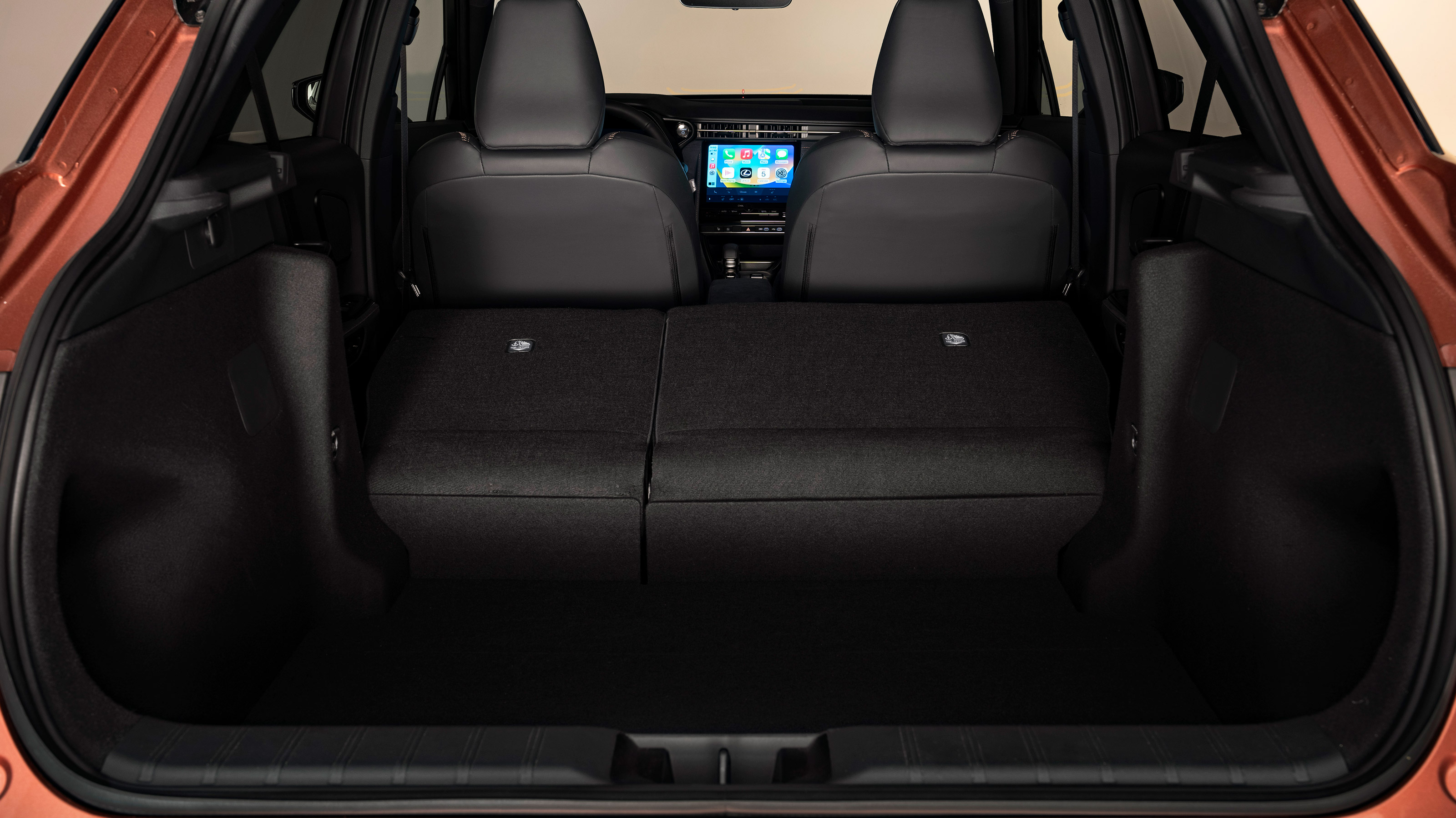 Lexus LBX 13
