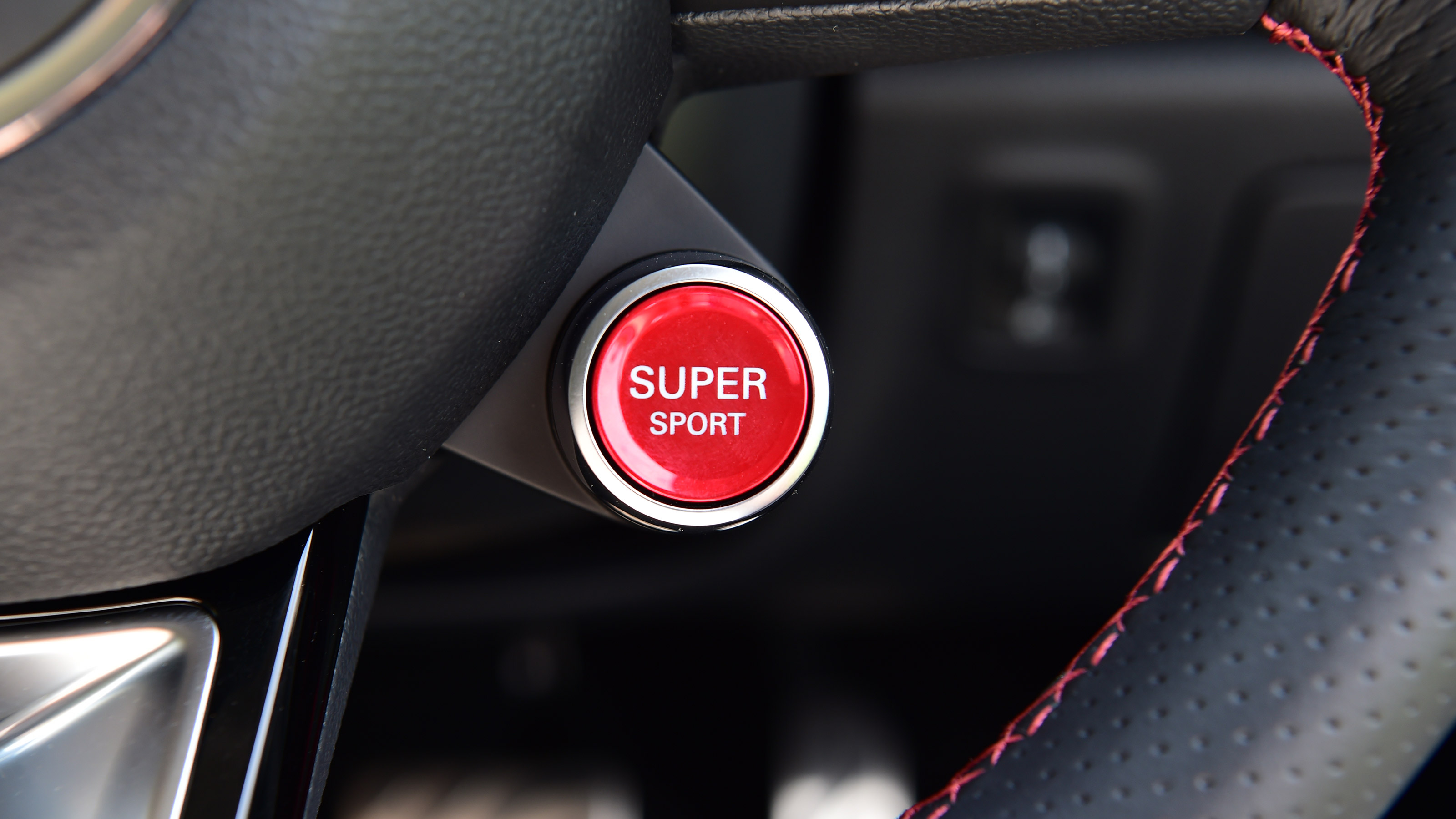MG HS SUV facelift sport button