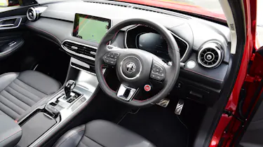 MG HS SUV facelift driver's seat