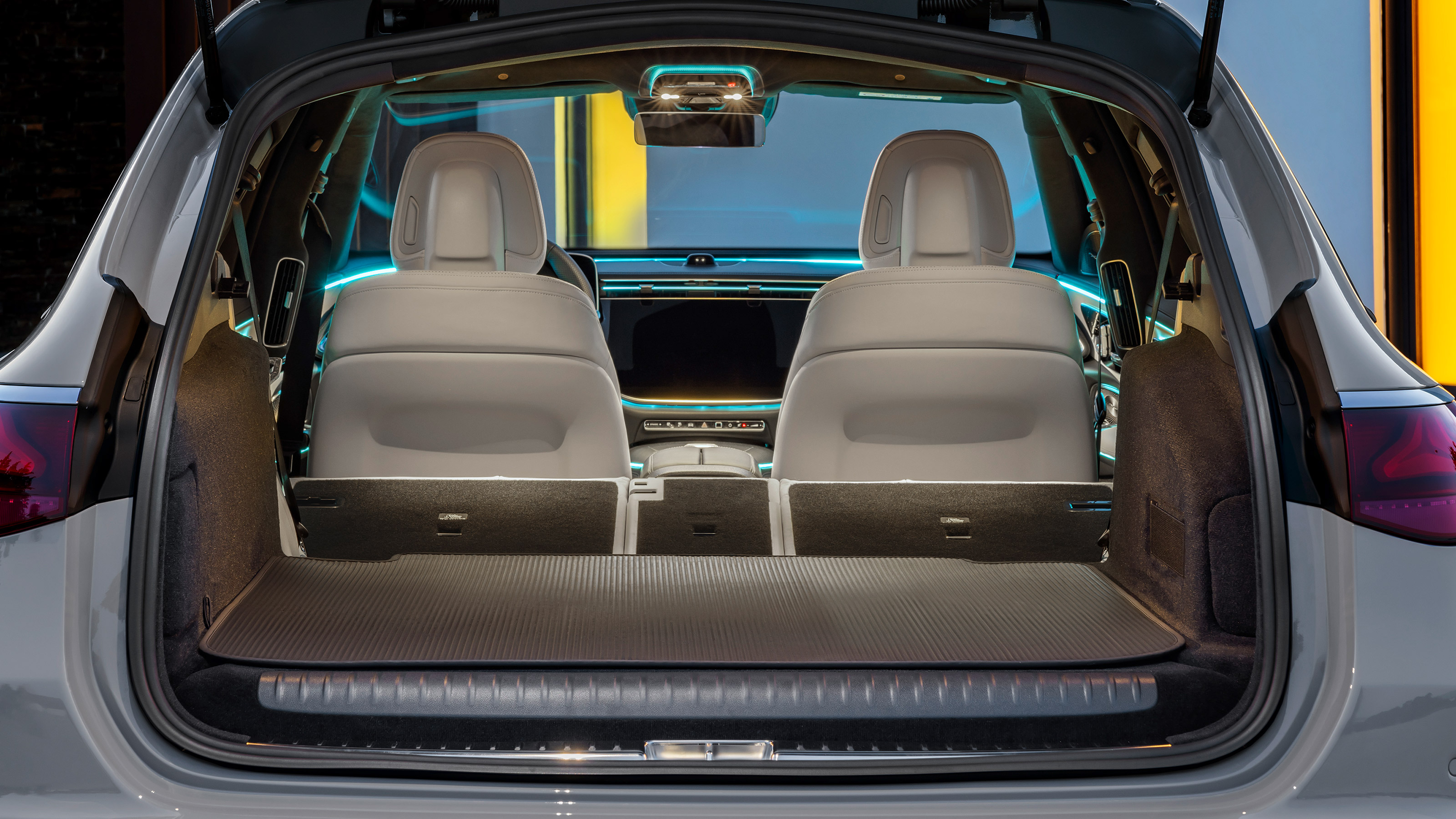 Mercedes E-Class Estate 6
