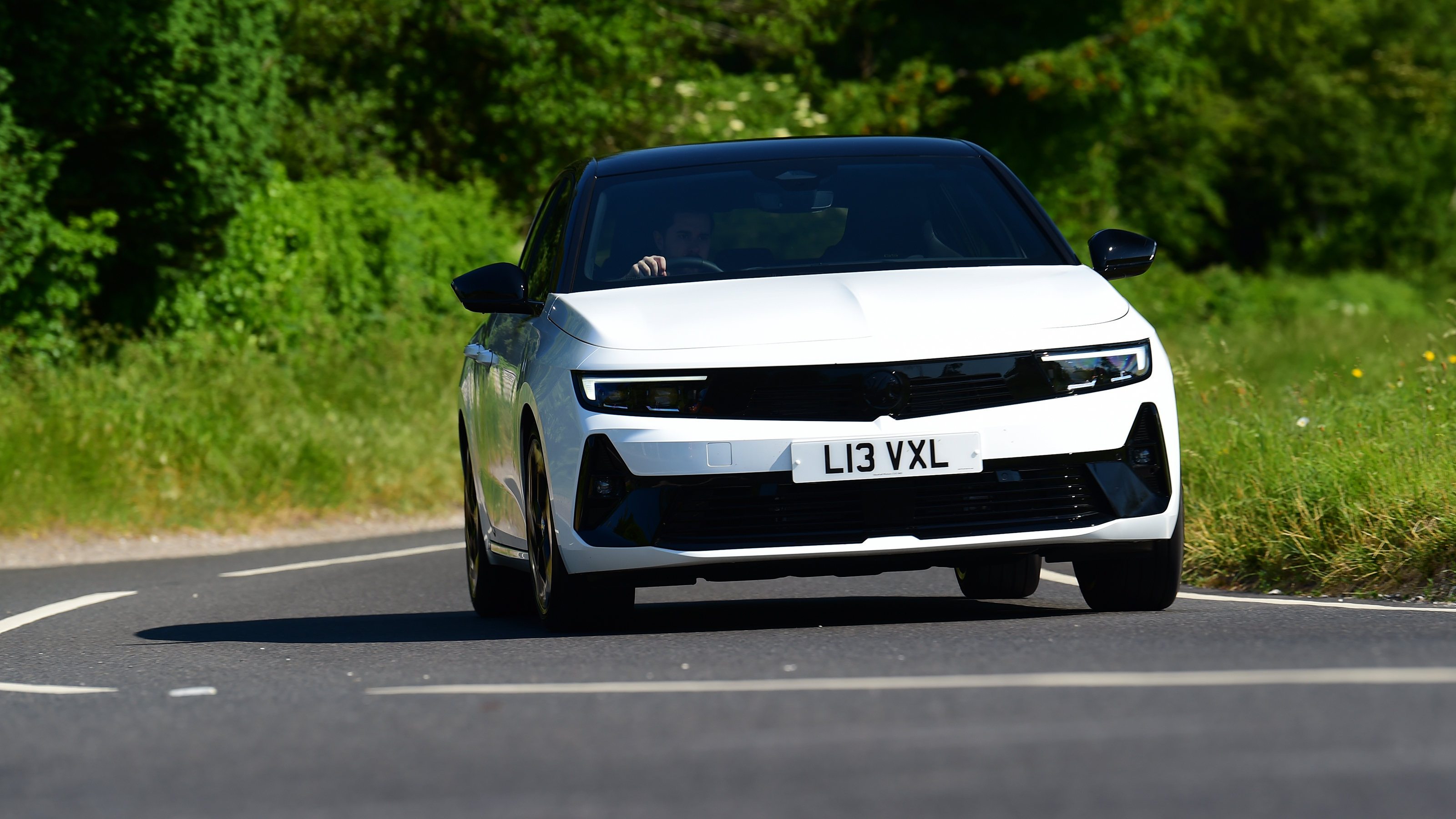 Vauxhall Astra GSe front cornering