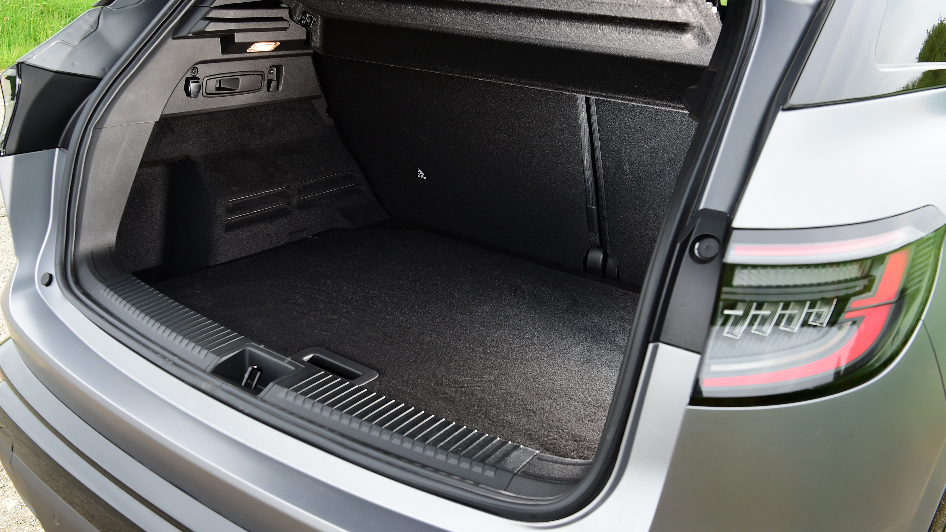 Renault Austral UK boot