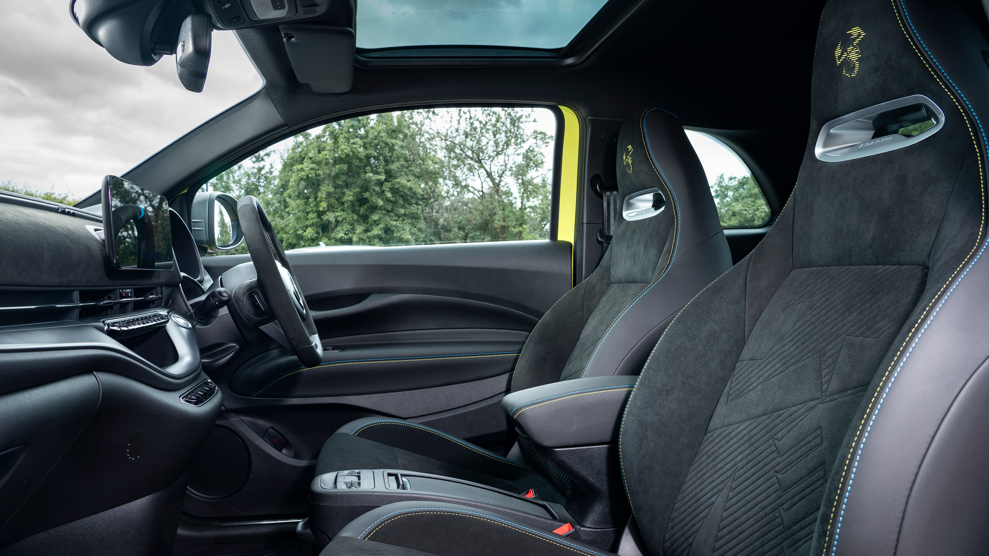 Abarth 500e front seats