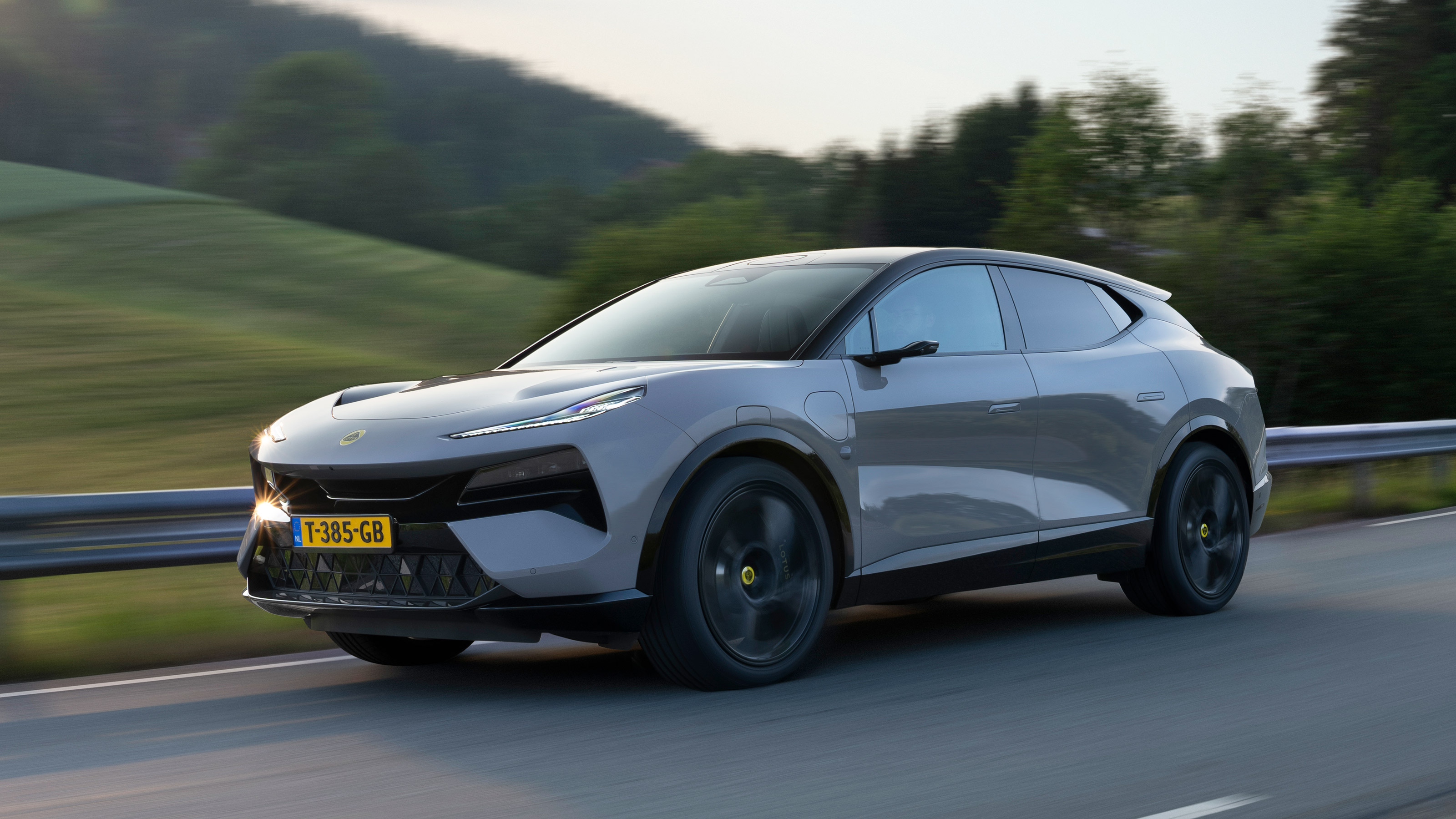 Lotus Eletre SUV