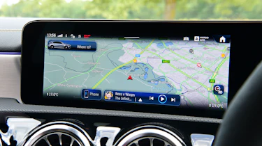 Mercedes-AMG A 45 S navigation