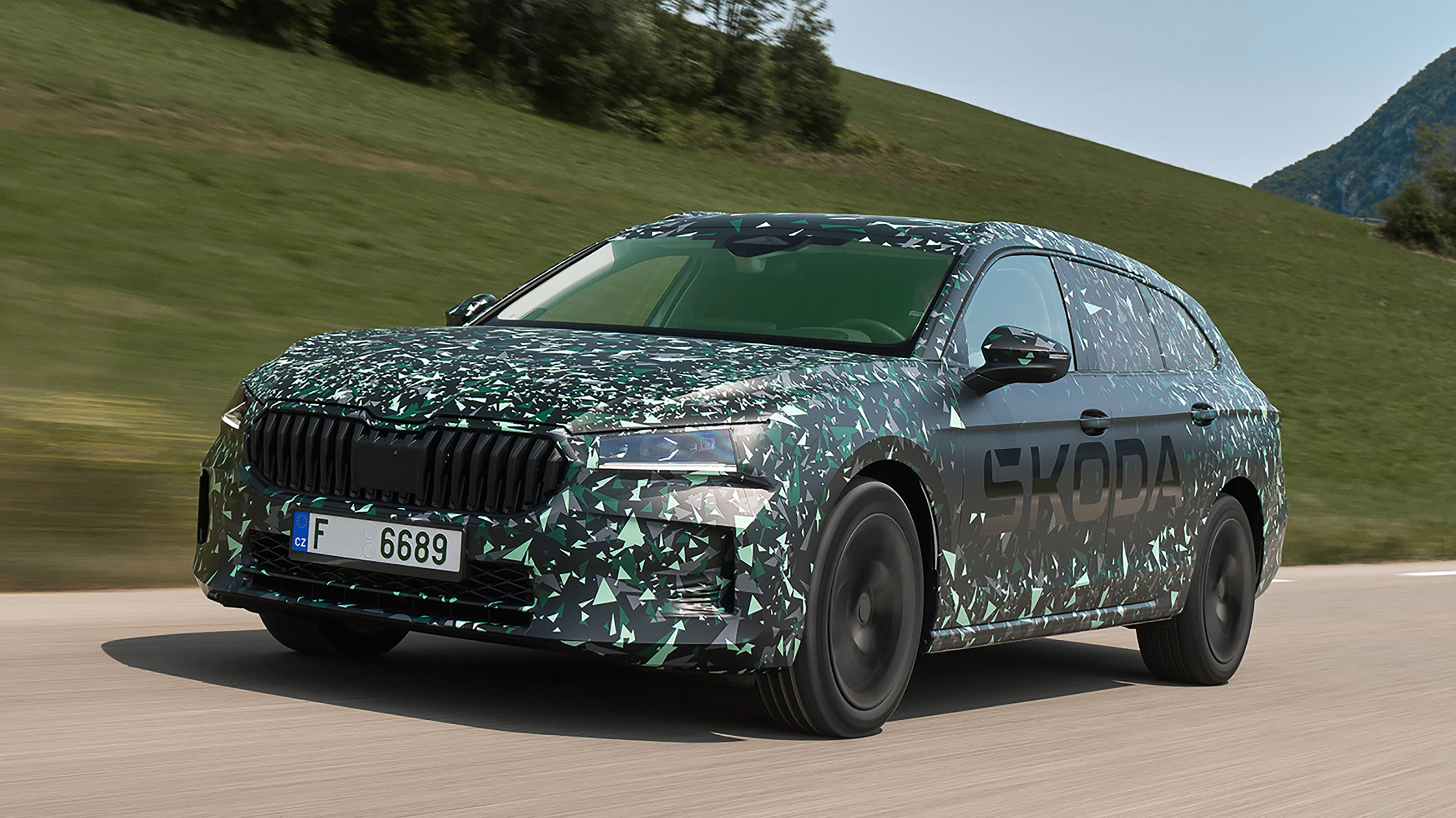 Skoda Superb estate prototype drive