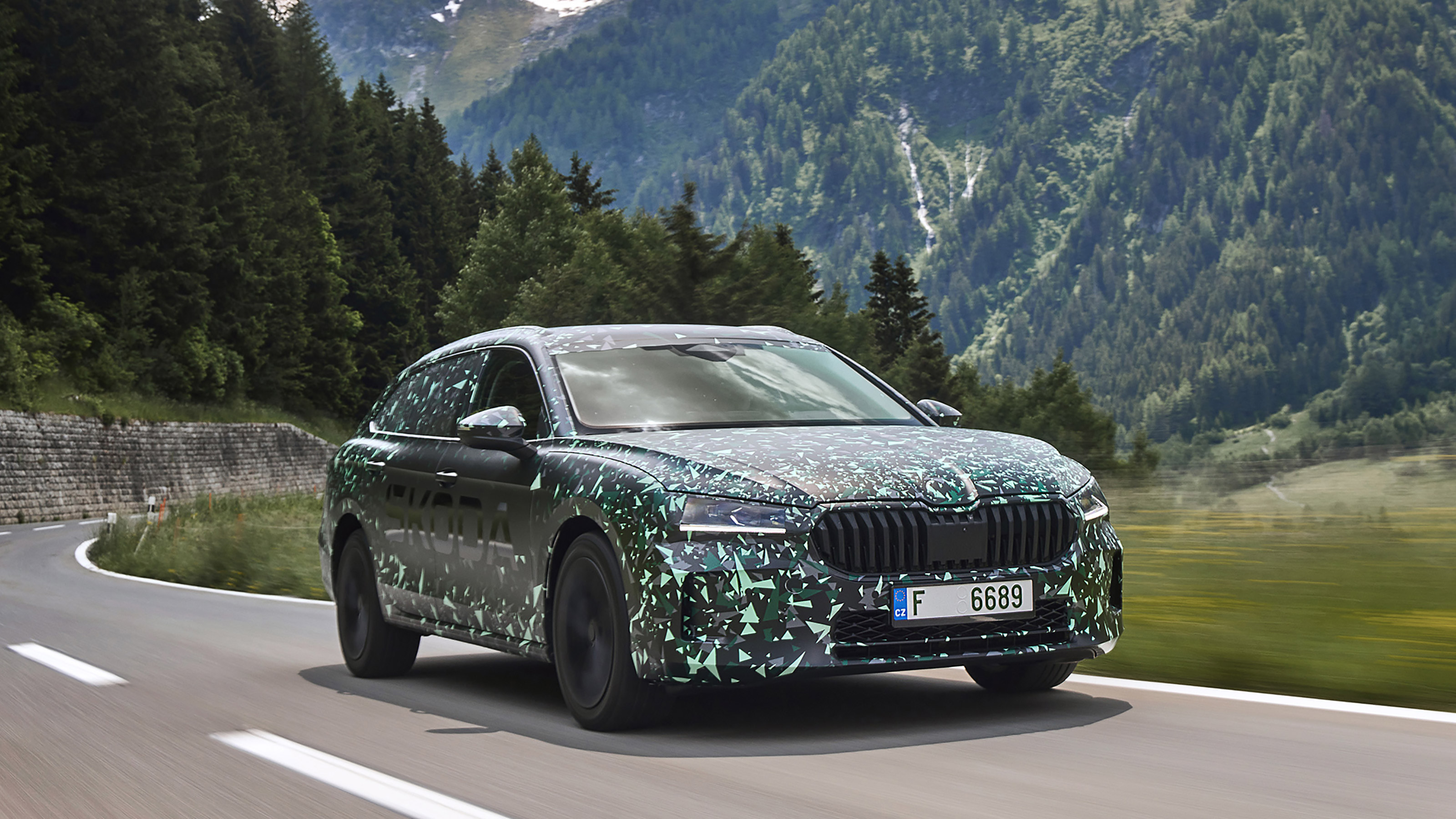 Skoda Superb estate prototype drive