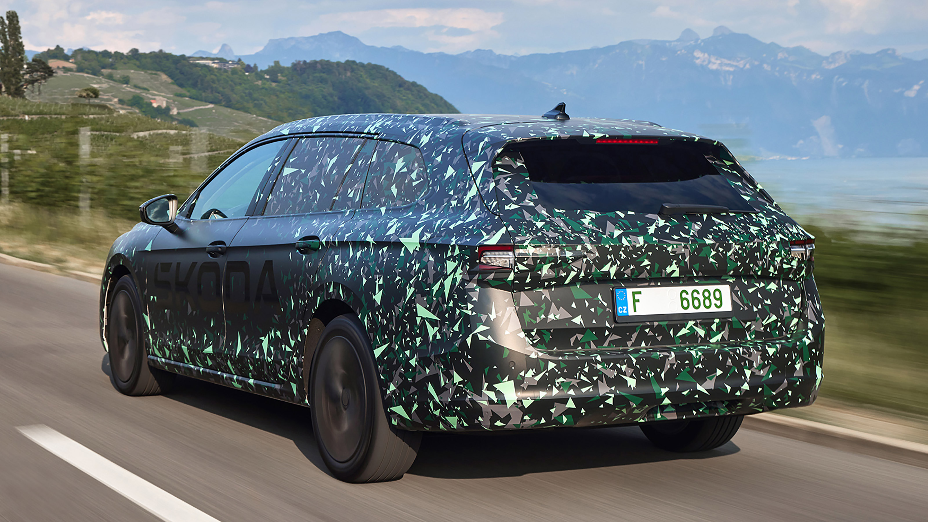 Skoda Superb estate prototype drive