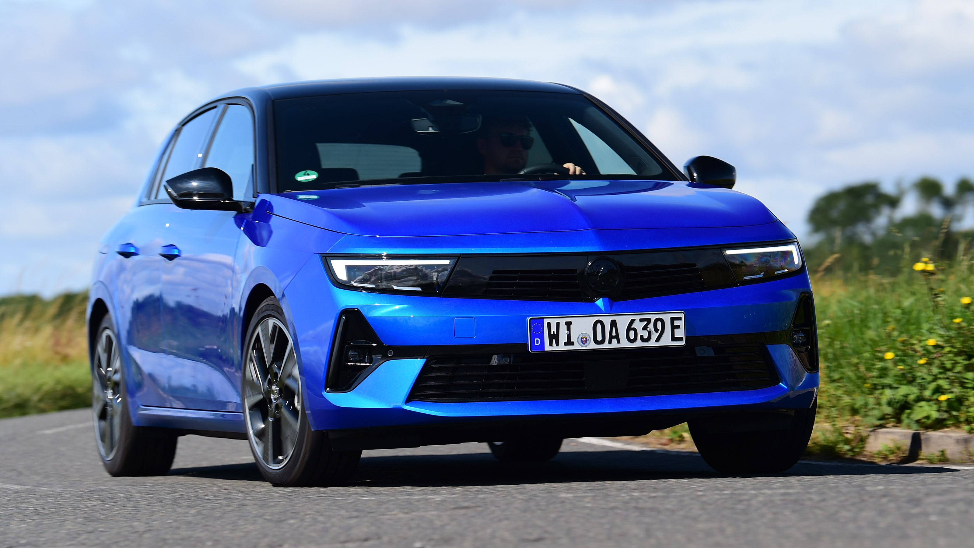 Vauxhall Astra Electric front 3/4 cornering