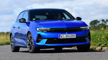 Vauxhall Astra Electric front 3/4 cornering