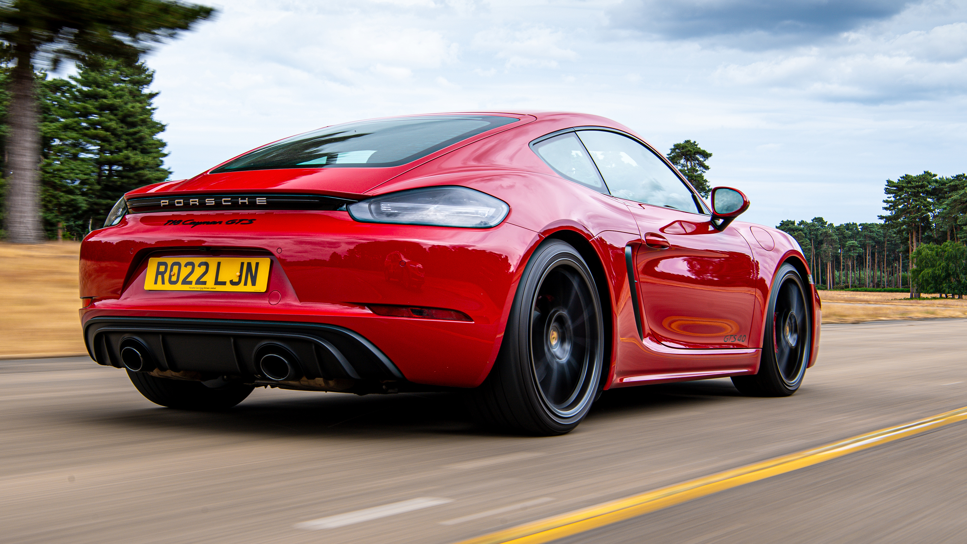 Porsche 718 Cayman rear 3/4 tracking