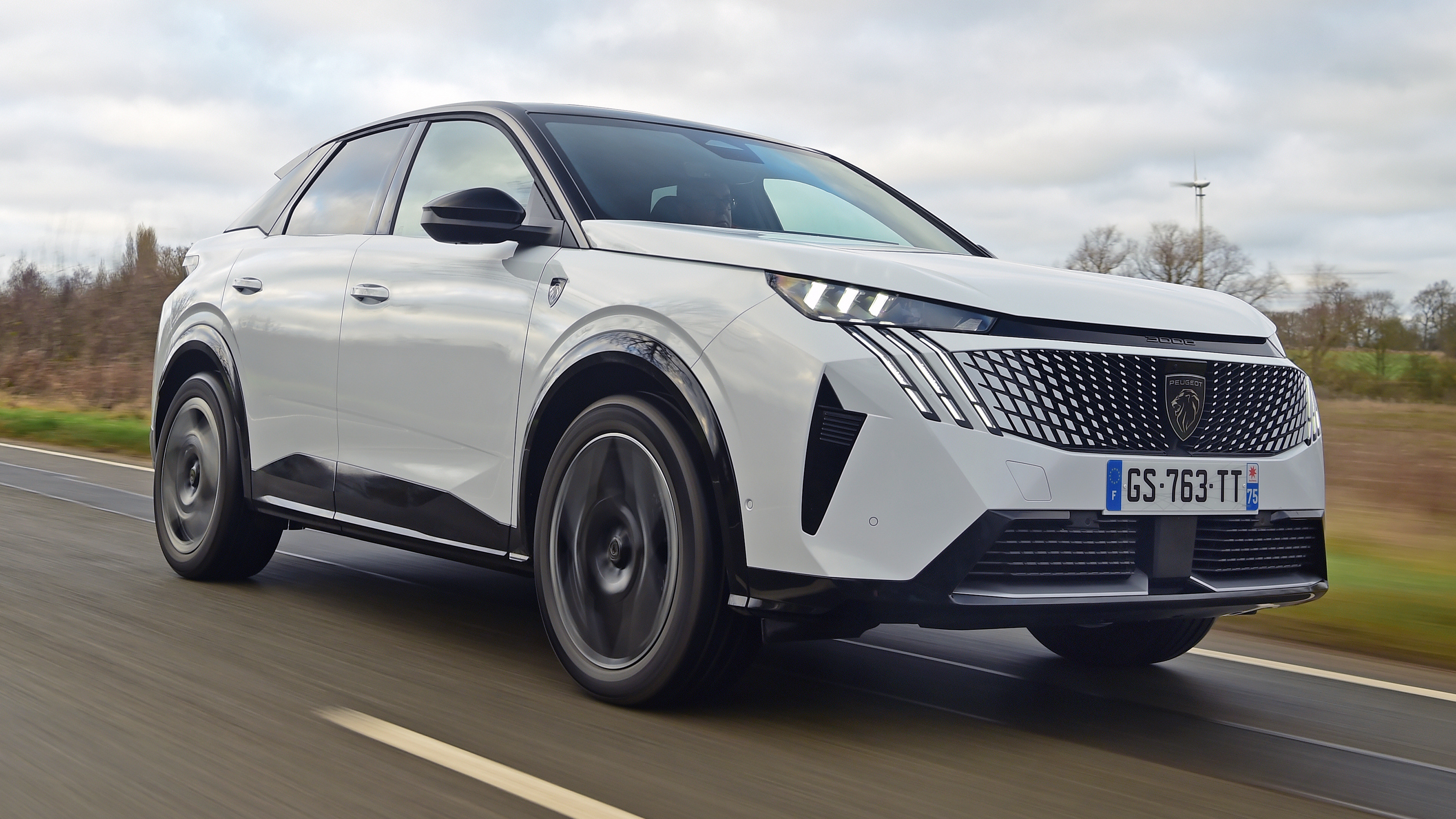 Peugeot 3008 front quarter