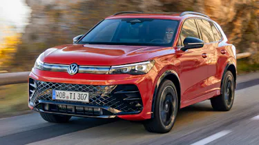 Volkswagen Tiguan R-Line front quarter