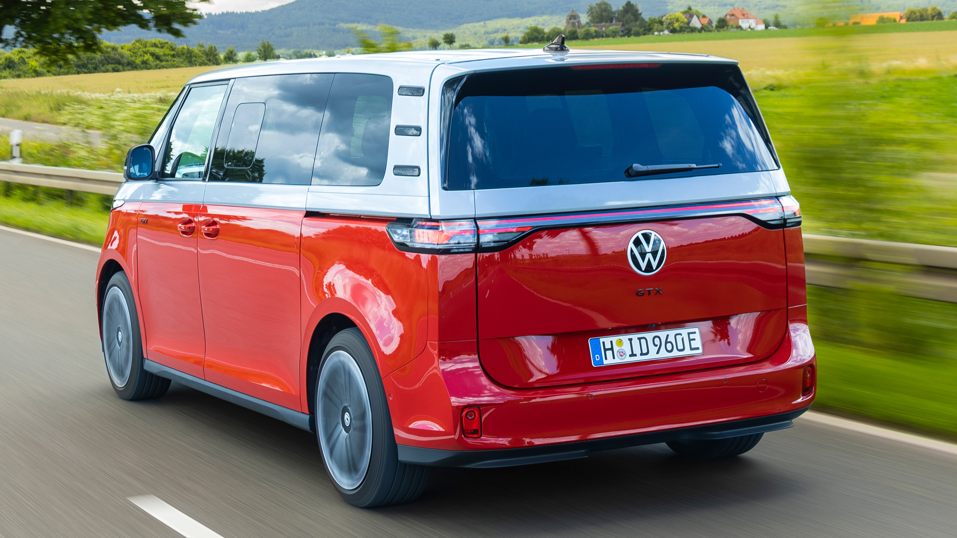 Volkswagen ID. Buzz GTX rear 3/4 tracking
