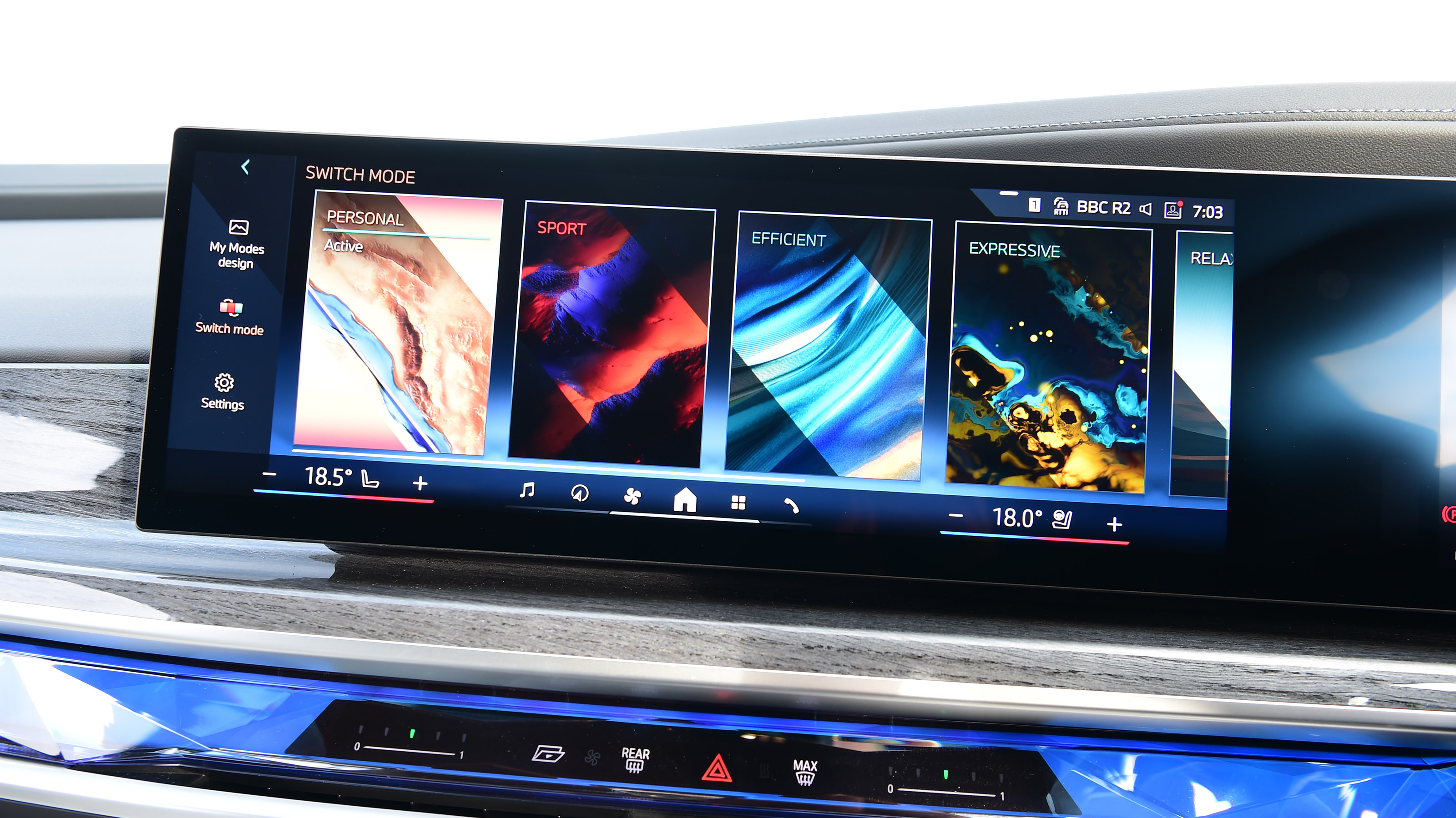 BMW i7 infotainment