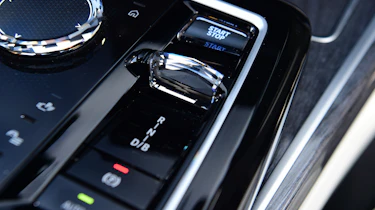 BMW i7 interior centre console