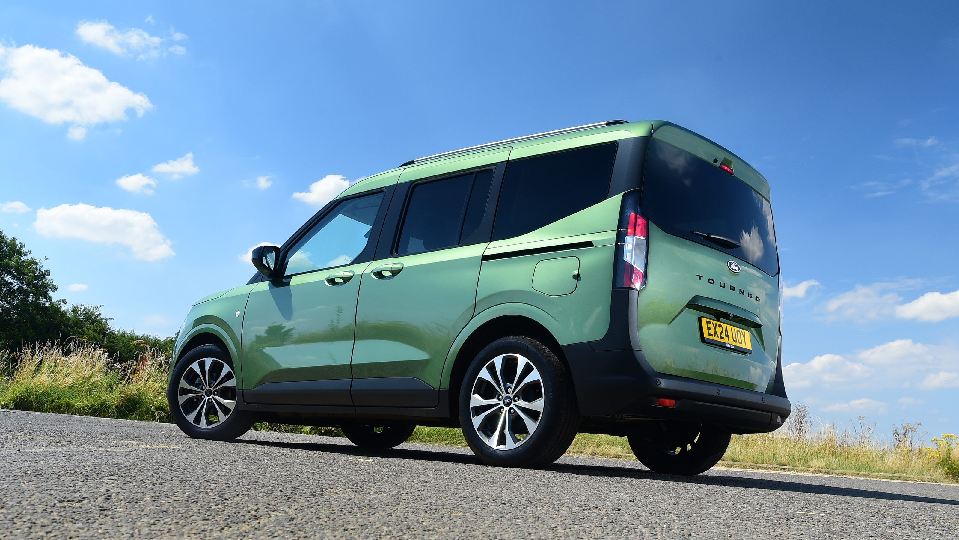Ford Tourneo Courier rear quarter static