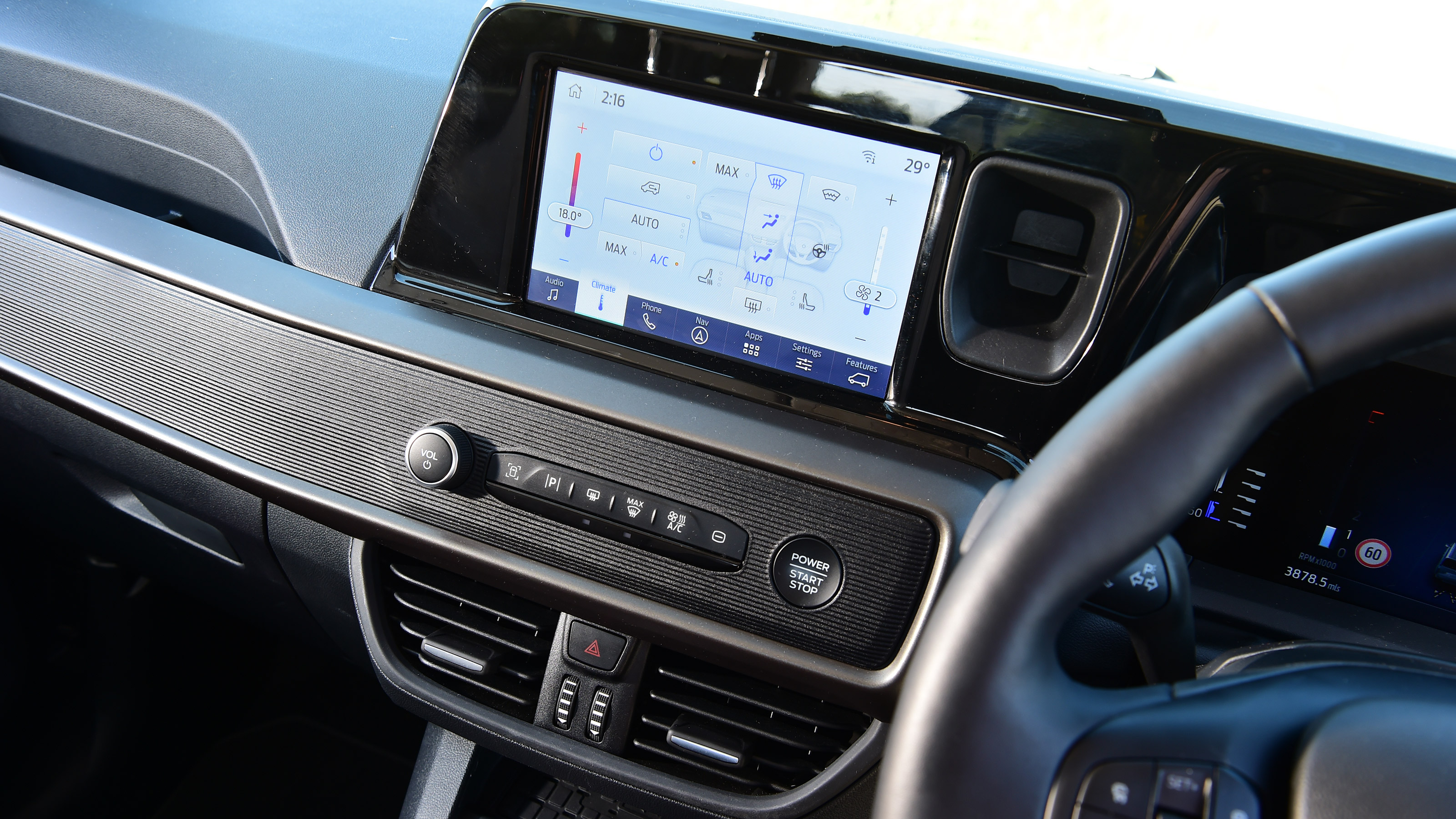 Ford Tourneo Courier infotainment