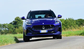 Maserati Grecale Folgore front handling